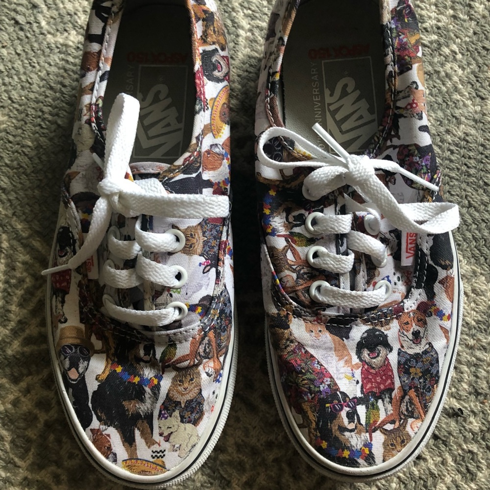 Like new PARTY ANIMAL Vans! ASPCA